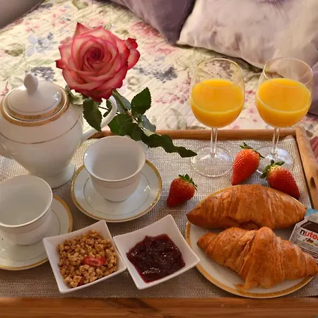 Romantic Old Apartament